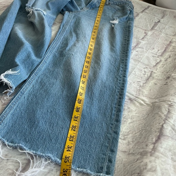 Old Navy Extra High-Waisted Wide-Leg Ripped Jeans for Women Loose From The Heap - Picture 13 of 15
